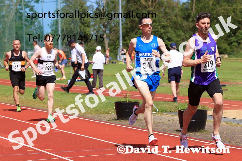 Mens 800 metres, 2024 NE Masters Track and Field Champs., Monkton Stadium, Jarrow.  Photo: David T. Hewitson/Sports for All Pics
